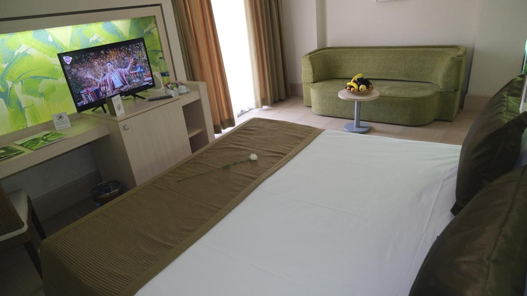 Ambassador Hotel & Spa Antalia Esterno foto