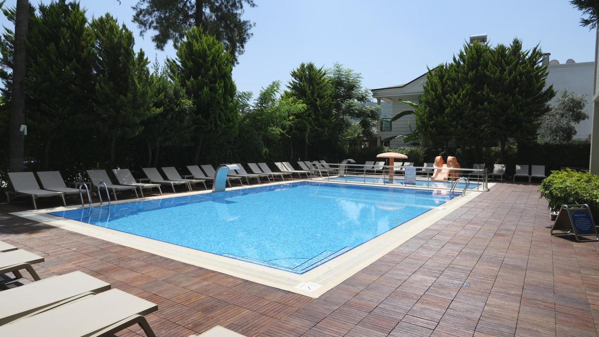 Ambassador Hotel & Spa Antalia Esterno foto