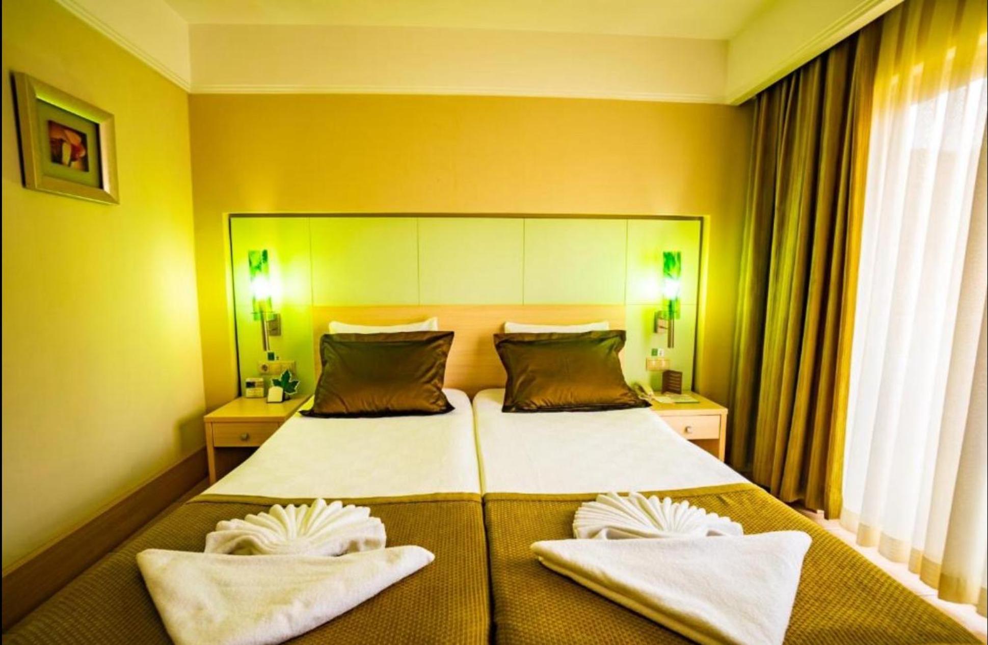 Ambassador Hotel & Spa Antalia Esterno foto